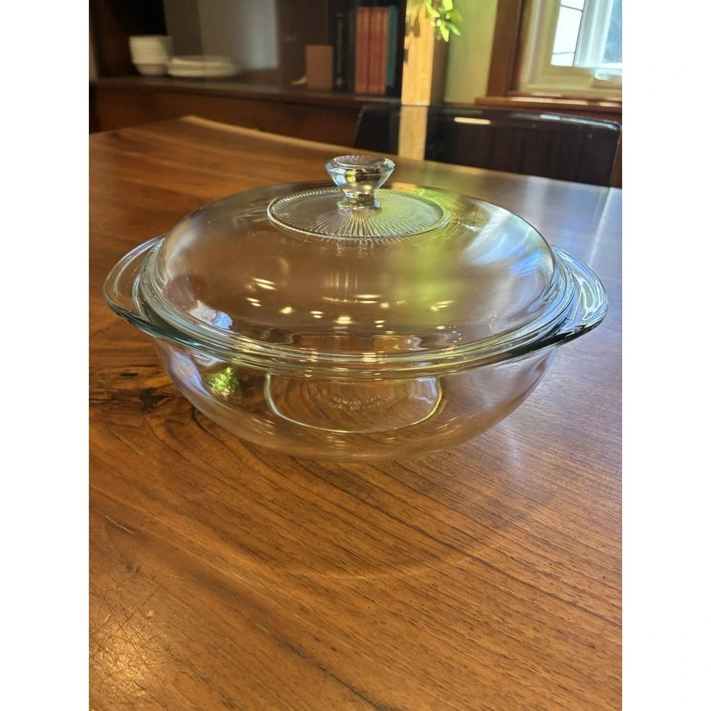 Pyrex Clear Glass 2 Qt Casserole Dish w Lid Round Baking Dish Oven Safe